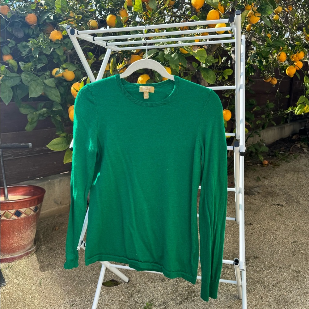 Green Long Sleeve Top